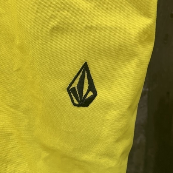 Volcom Youth Snowboard Pants - Picture 9 of 17